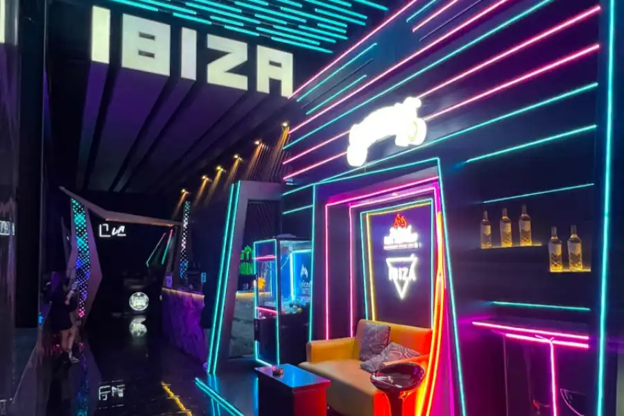 ibiza club surabaya - ilustrasi berita Mengintip Daya Tarik dan Fasilitas Ibiza Club Surabaya sebagai Pusat Pesta…