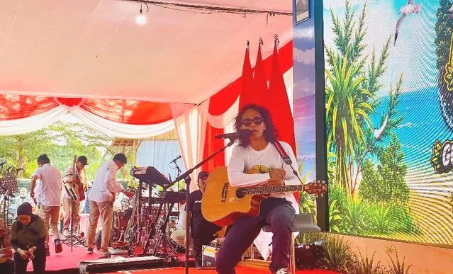 kaka slank - ilustrasi berita Kaka Slank Nyanyi dan Tanam Mangrove di Tuban, Ajak Masyarakat Peduli Lingkungan