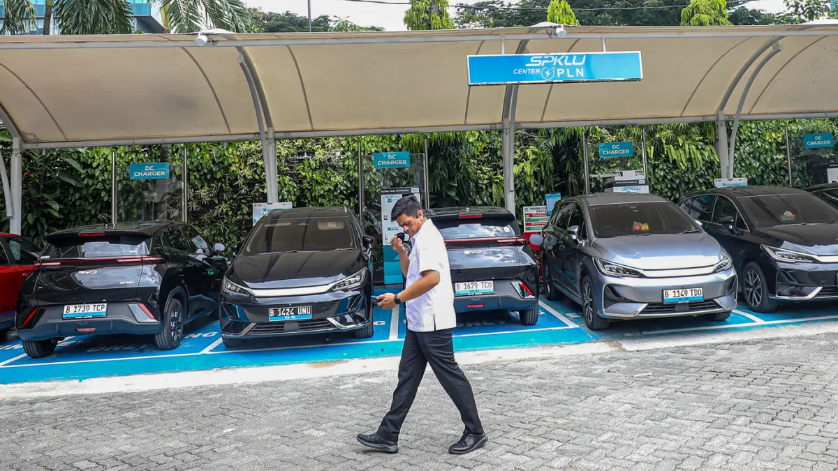 mobil elektrik - ilustrasi berita KOLEKSI: Adopsi mobil elektrik masih lambat, dorong insentif dan perluasan SPKLU
