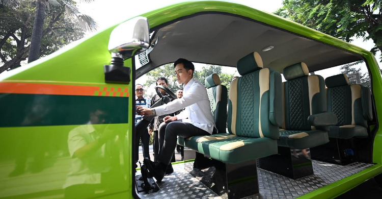 mobil listrik molisa - ilustrasi berita Wapres Apresiasi Mobil Listrik MOLISA Karya Mahasiswa Unissula Semarang