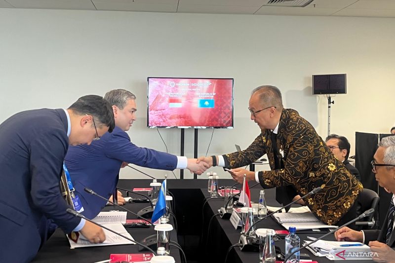 mou strategis - ilustrasi berita Kemenperin hasilkan 13 MoU strategis di INNOPROM pacu industri RI