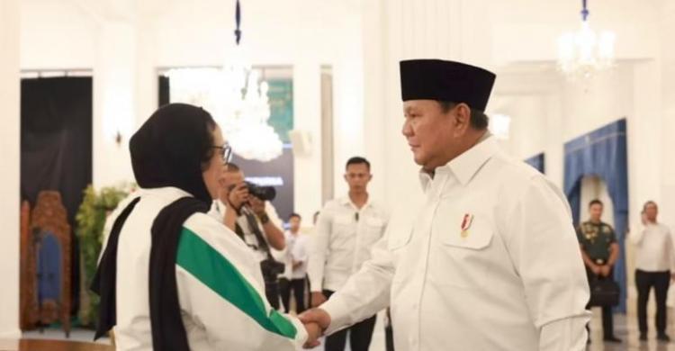 nanik deyang mundur - ilustrasi berita Nanik Deyang Mundur dari Jabatan Kepala BGN untuk Berobat Jantung