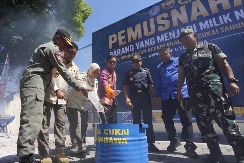 legalisasi tembakau sumbawa - ilustrasi berita Bea Cukai Dorong Legalisasi Tembakau Sumbawa: Upaya Legalitas Industri…